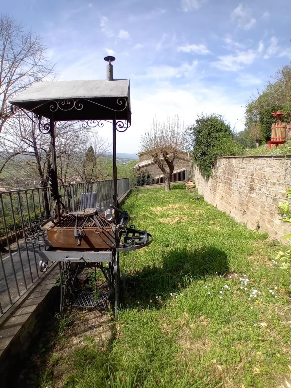 Casa Serafina Trilocale Con Arredi D'Arte E Parcheggio Privato Orvieto Extérieur photo