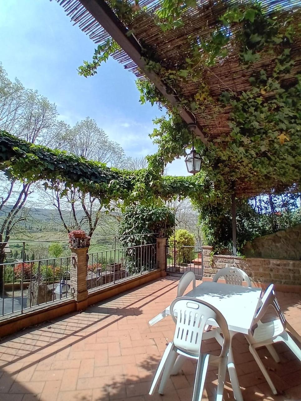 Casa Serafina Trilocale Con Arredi D'Arte E Parcheggio Privato Orvieto Extérieur photo