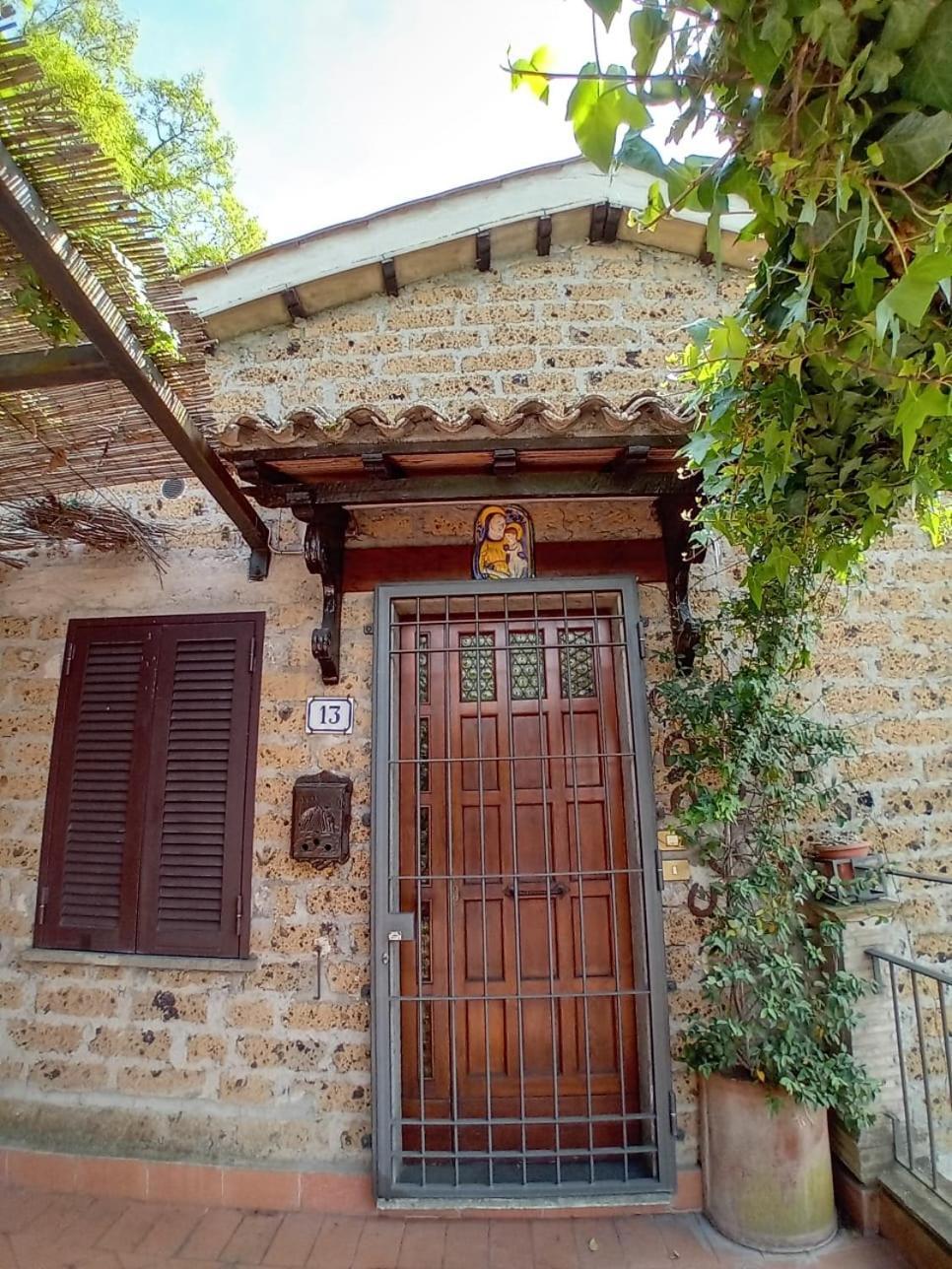 Casa Serafina Trilocale Con Arredi D'Arte E Parcheggio Privato Orvieto Extérieur photo