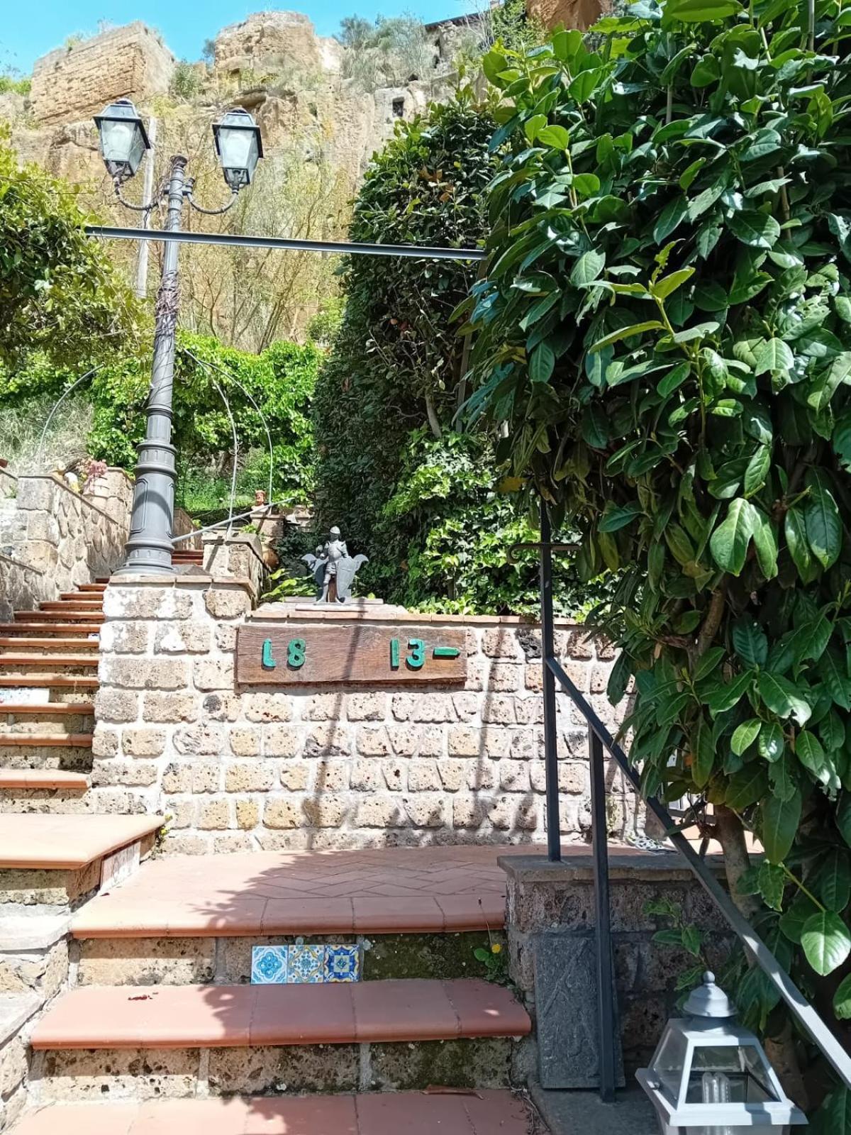 Casa Serafina Trilocale Con Arredi D'Arte E Parcheggio Privato Orvieto Extérieur photo
